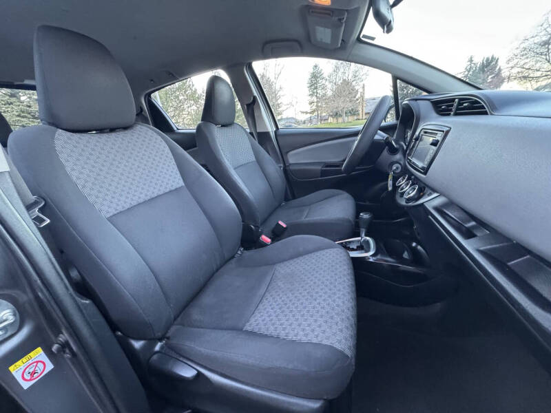 2015 Toyota Yaris 5-Door L