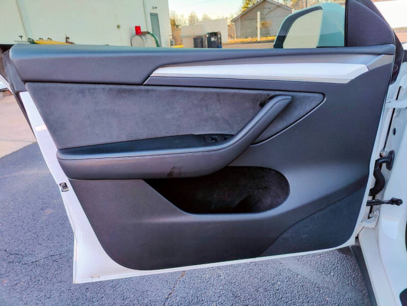 2023 Tesla Model Y Long Range