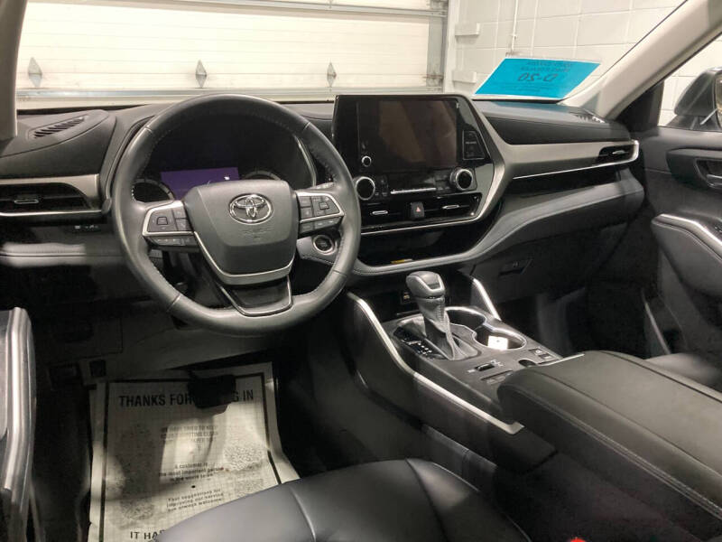 2024 Toyota Highlander XLE