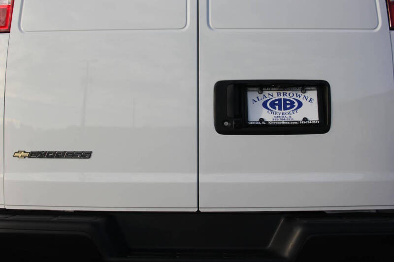 2025 Chevrolet Express 3500