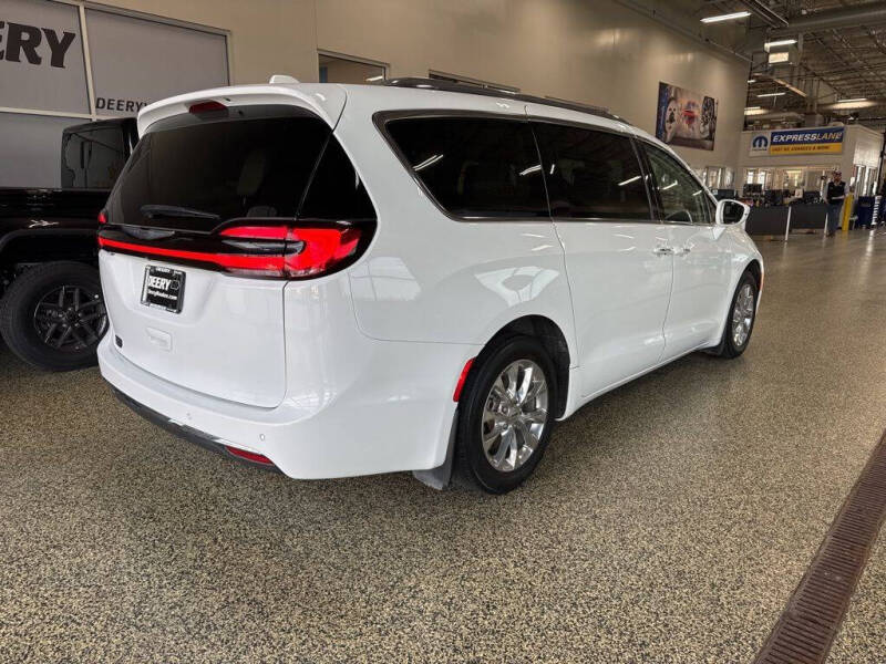 2021 Chrysler Pacifica Touring L