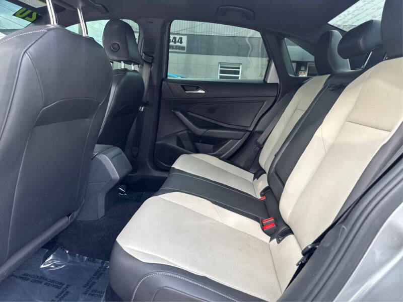 2020 Volkswagen Jetta R-Line