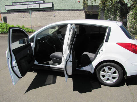 2009 Nissan Versa 1.8 SL