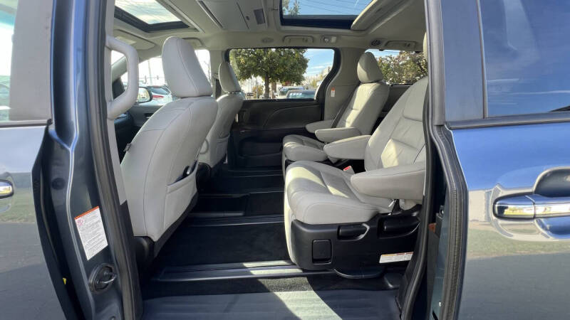 2017 Toyota Sienna Limited 7-Passenger
