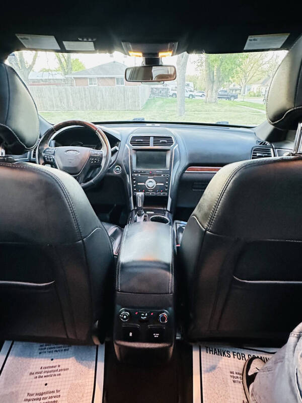 2017 Ford Explorer Platinum