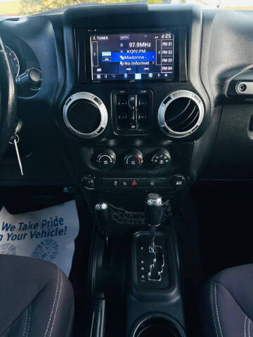 2013 Jeep Wrangler Unlimited Sahara