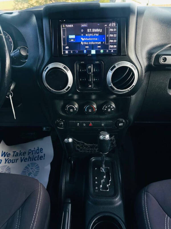 2013 Jeep Wrangler Unlimited Sahara