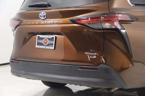 2021 Toyota Sienna LE 8-Passenger