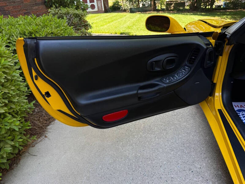 2004 Chevrolet Corvette
