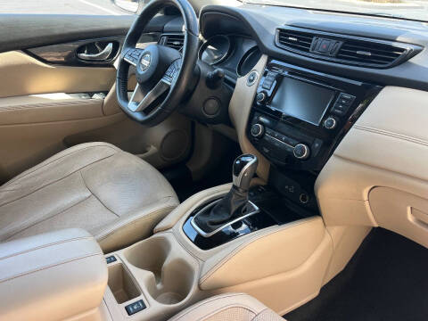 2020 Nissan Rogue SL