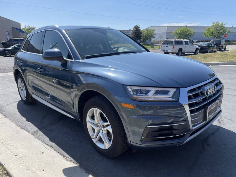 2018 Audi Q5 2.0T quattro Premium Plus
