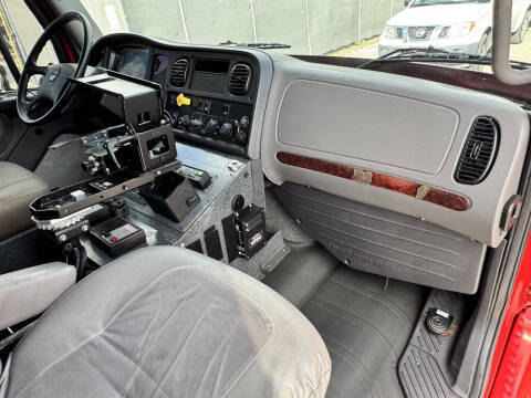 2016 Freightliner M2 106