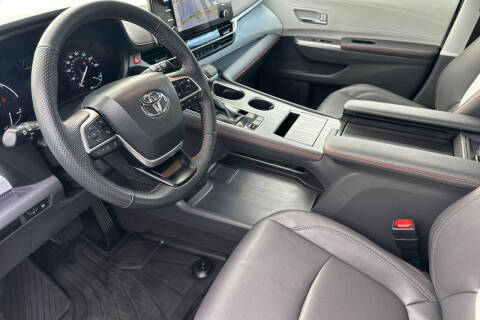 2024 Toyota Sienna XSE 7-Passenger