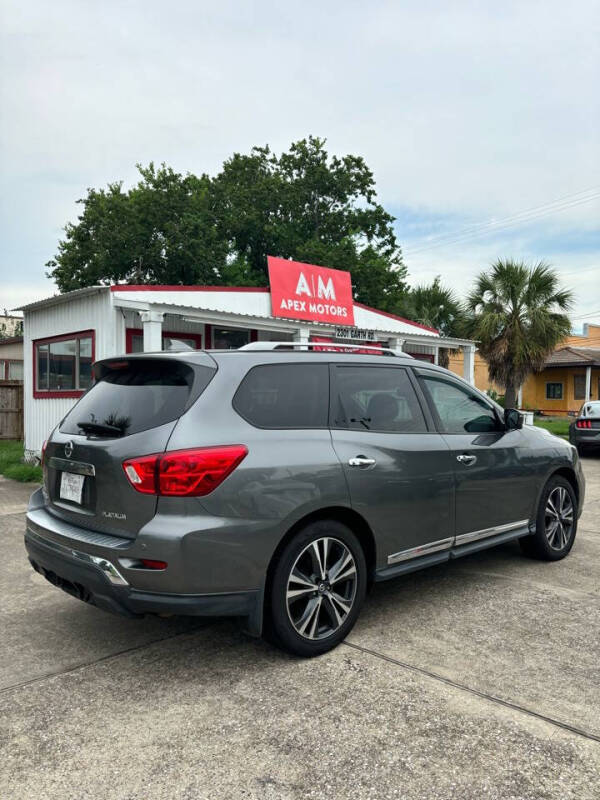 2020 Nissan Pathfinder Platinum photo 16