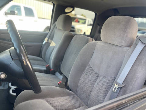 2005 Chevrolet Avalanche 2500 LS