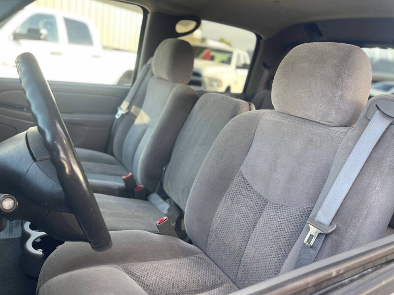 2005 Chevrolet Avalanche 2500 LS