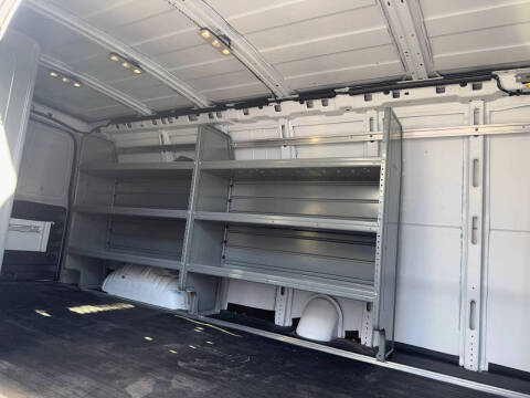 2022 Chevrolet Express 2500