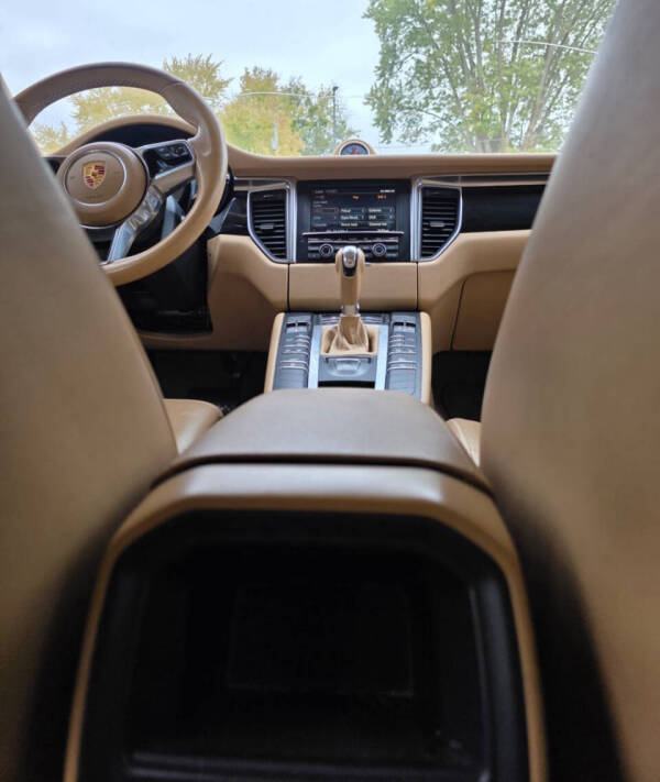 2015 Porsche Macan S