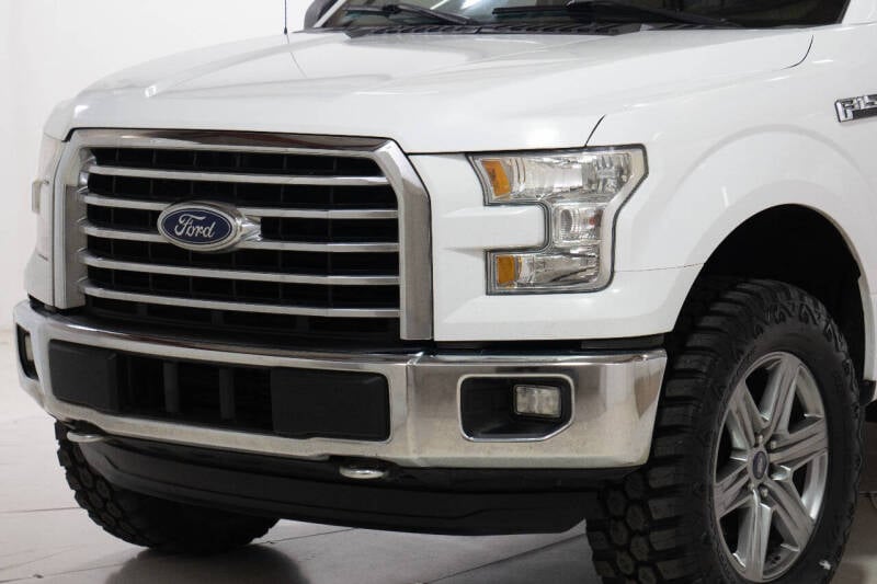 2015 Ford F-150 XLT photo 12