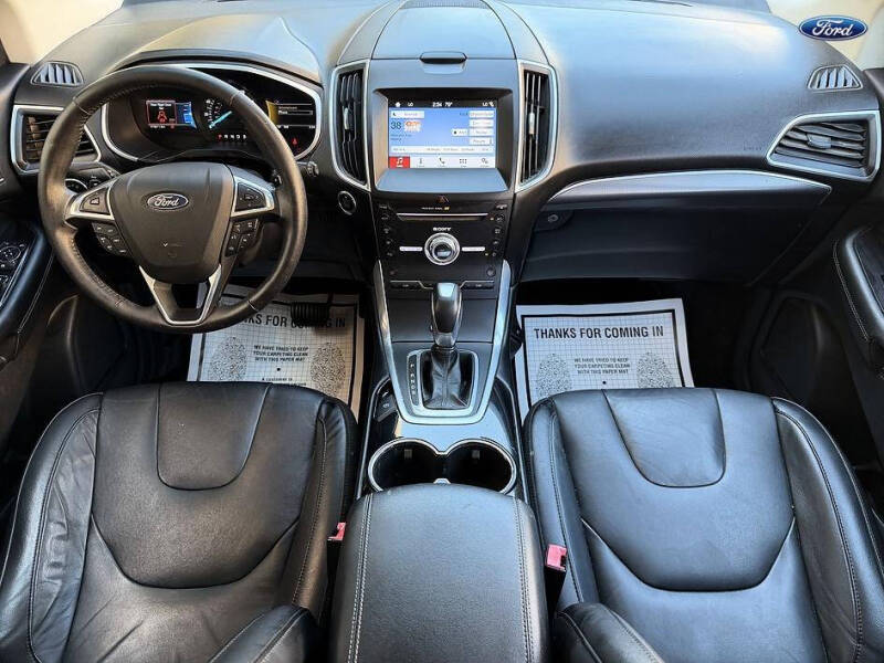 2017 Ford Edge Titanium