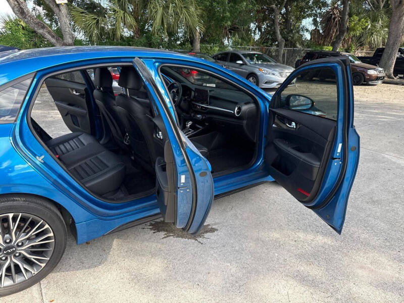 2023 Kia Forte GT-Line