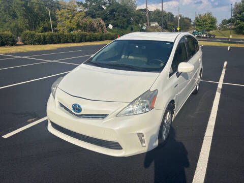 2013 Toyota Prius v Five