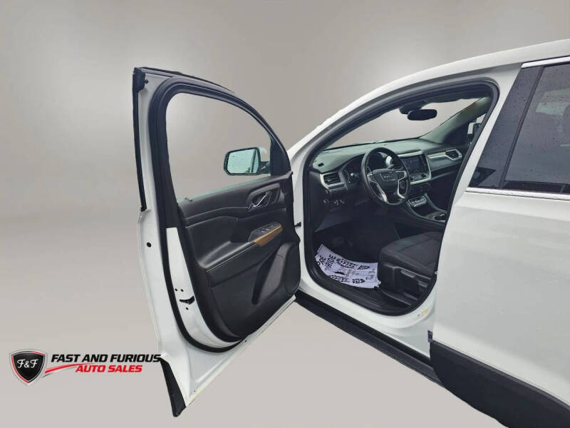 2022 GMC Acadia SLE