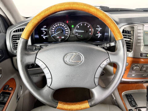 2004 Lexus LX 470