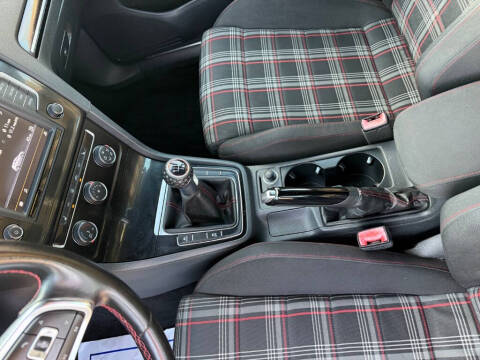 2016 Volkswagen Golf GTI S