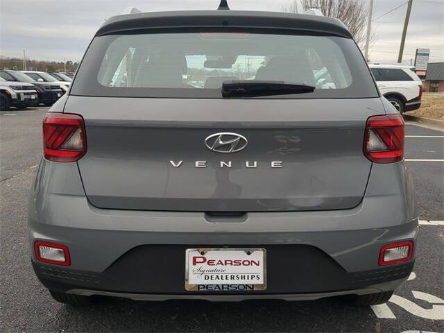 2022 Hyundai Venue SEL