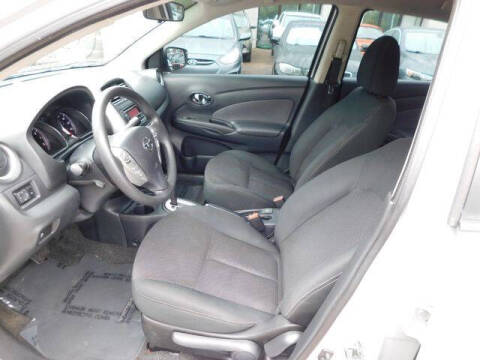 2015 Nissan Versa 1.6 SV