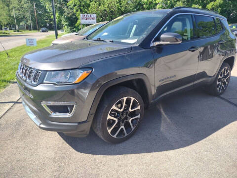 2018 Jeep Compass for sale at Dave's Car Corner in Hartford City IN