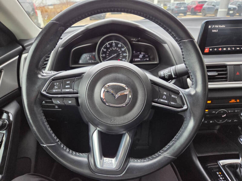 2018 Mazda MAZDA3 Touring