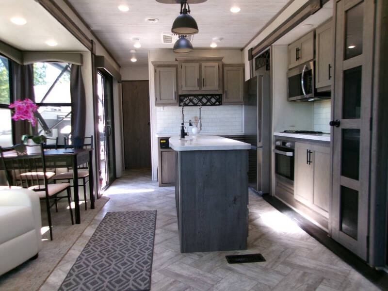 2021 Keystone Residence 40mkts