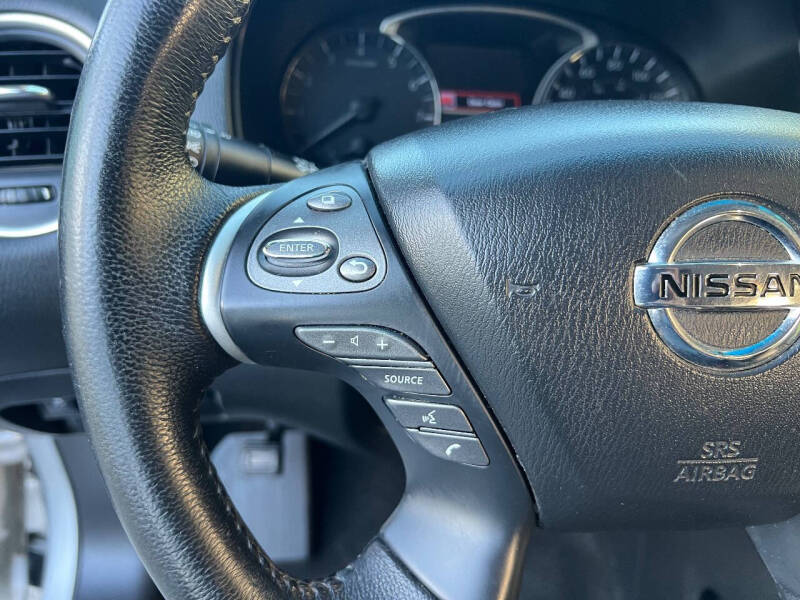 2014 Nissan Pathfinder SL