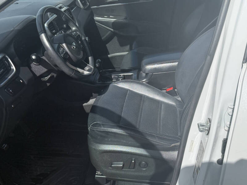 2017 Kia Sorento LX