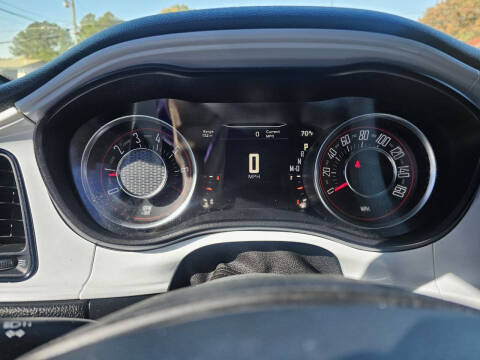 2015 Dodge Challenger SXT