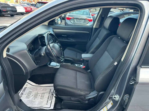 2017 Mitsubishi Outlander SE