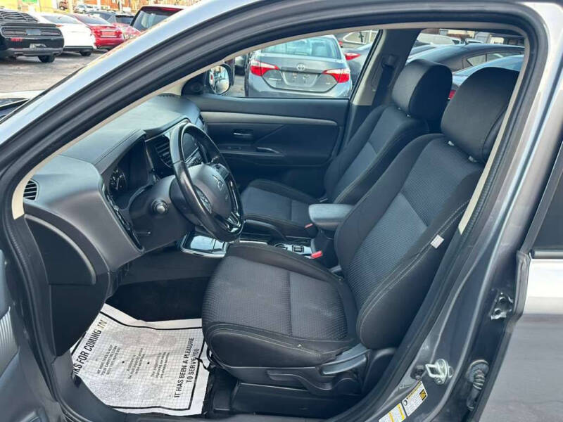 2017 Mitsubishi Outlander SE