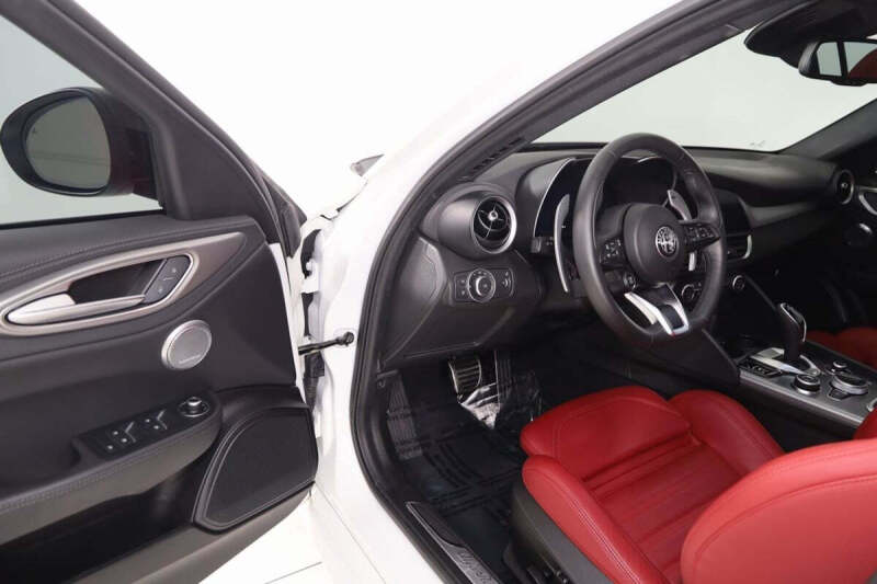 2025 Alfa Romeo Giulia