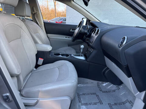 2013 Nissan Rogue SV w/SL Package