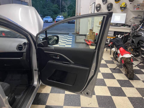 2012 Mazda MAZDA5 Sport