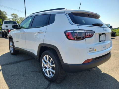 2024 Jeep Compass Latitude Lux