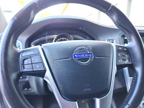 2017 Volvo V60 Cross Country T5 Premier