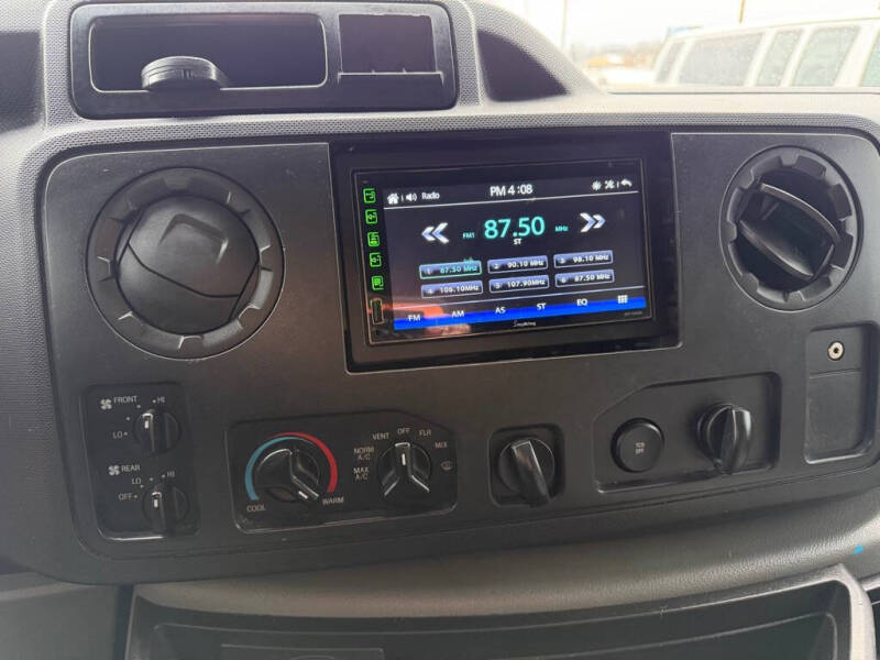 2013 Ford E-Series E-350 SD