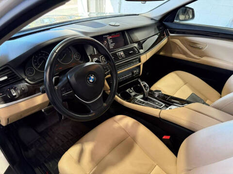 2016 BMW 5 Series 528i