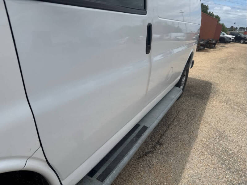 2023 GMC Savana 2500