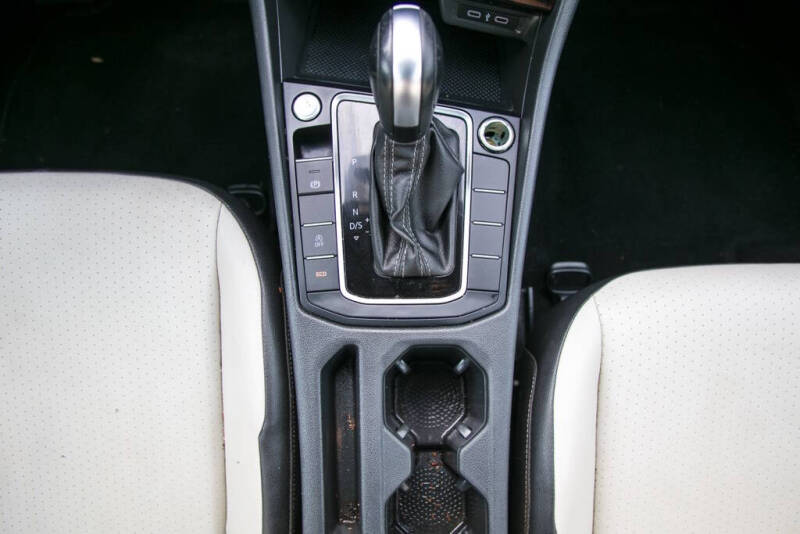 2020 Volkswagen Jetta R-Line