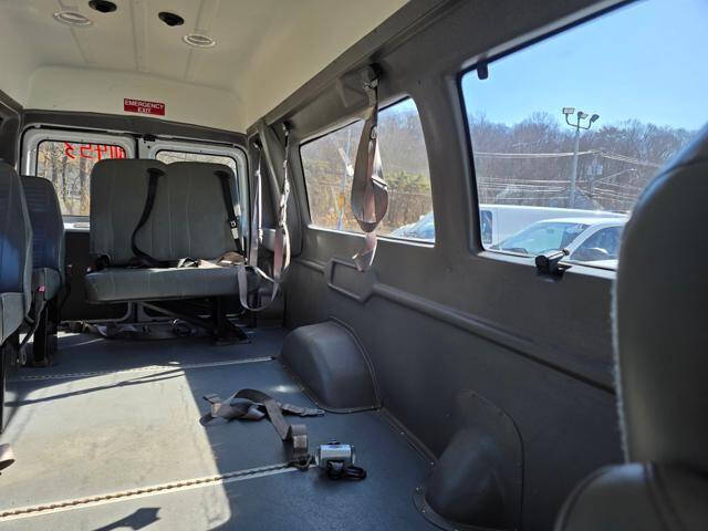 2012 Ford E-Series E-350 SD