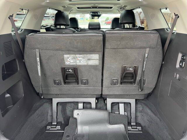 2025 Kia Carnival SX